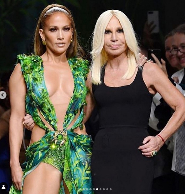 Jennifer Lopez gợi cảm quảng cáo giày cao gót - 8