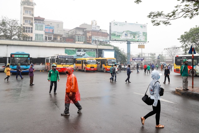 Ngày đầu phải đeo khẩu trang nơi công cộng: Người chấp hành, người thờ ơ - 7 Ngày đầu phải đeo khẩu trang nơi công cộng: Người chấp hành, người thờ ơ - 7