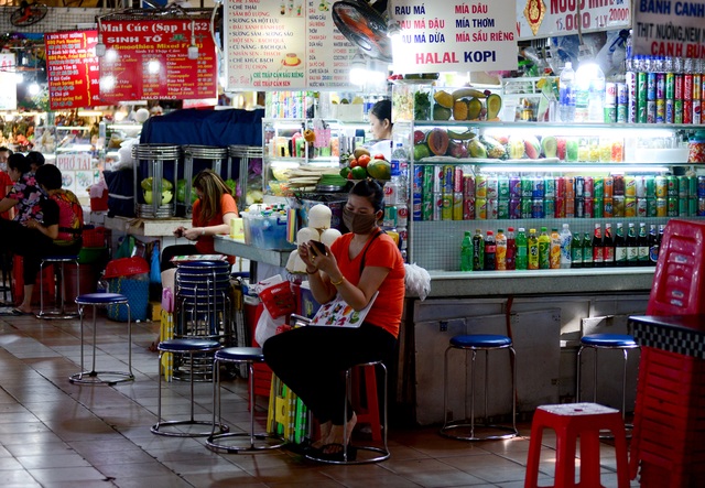 Chợ Bến Thành ế ẩm.jpg Chợ Bến Thành ế ẩm.jpg