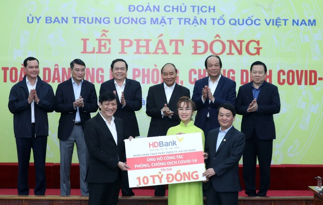 HDBank góp 10 tỷ đồng, chung tay phòng chống dịch Covid-19 và xâm ngập mặn - 1 HDBank góp 10 tỷ đồng, chung tay phòng chống dịch Covid-19 và xâm ngập mặn - 1