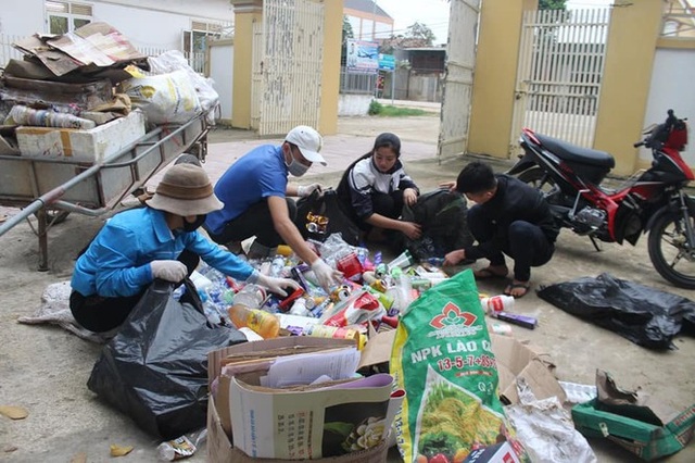 Thanh niên Nghệ An mượn xưởng may khẩu trang, chung tay phòng dịch Covid-19 - 9 Thanh niên Nghệ An mượn xưởng may khẩu trang, chung tay phòng dịch Covid-19 - 9