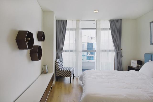 Chi 350 triệu “biến” căn hộ view Hồ Tây đẹp “sang chảnh” không ngờ - 12 Chi 350 triệu “biến” căn hộ view Hồ Tây đẹp “sang chảnh” không ngờ - 12