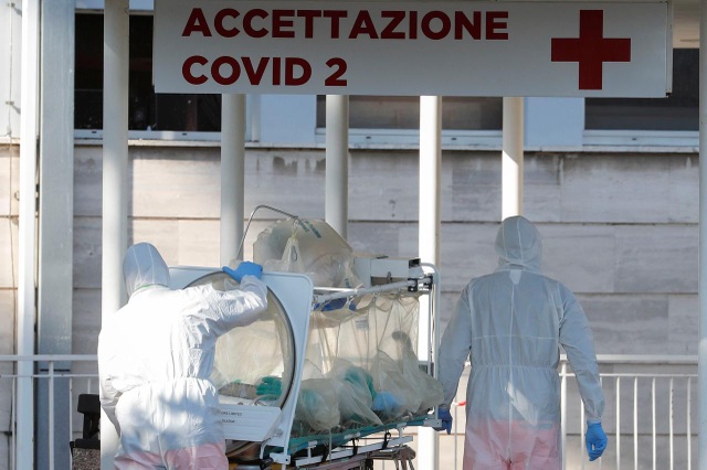 Italia: 349 người chết, hơn 3.200 người mắc Covid-19 trong ngày - 1 Italia: 349 người chết, hơn 3.200 người mắc Covid-19 trong ngày - 1
