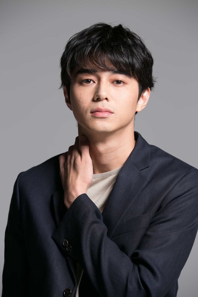 Sao hạng A Nhật Bản cúi đầu xin lỗi vì ngoại tình - 2