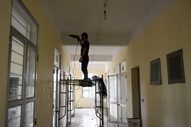 Bệnh viện bỏ hoang được gấp rút cải tạo làm khu cách ly dịch Covid-19 - 7 Bệnh viện bỏ hoang được gấp rút cải tạo làm khu cách ly dịch Covid-19 - 7