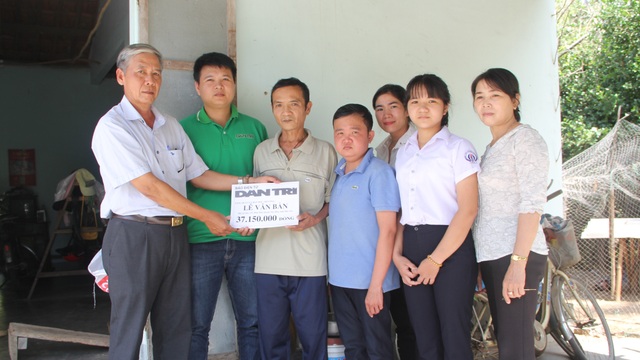 Được bạn đọc giúp đỡ, cha con anh Bần có động lực chiến thắng bệnh tật - 1