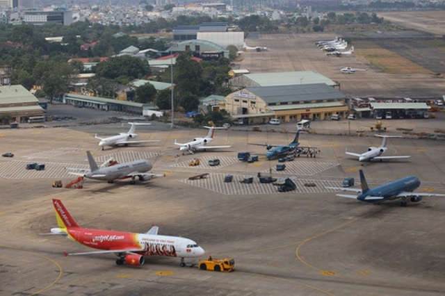 Giảm giá dịch vụ hàng không, “giải cứu” hãng bay thiệt hại vì Covid-19 - 1