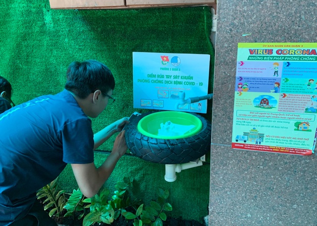 TPHCM: Đoàn viên thanh niên tham gia hỗ trợ khu cách ly dịch bệnh Covid-19 - 4 TPHCM: Đoàn viên thanh niên tham gia hỗ trợ khu cách ly dịch bệnh Covid-19 - 4