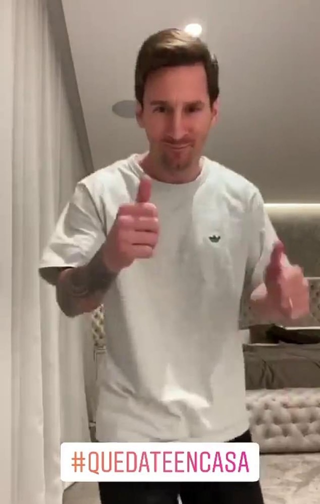 Messi “làm xiếc” với cuộn giấy vệ sinh mùa dịch Covid-19 - 2