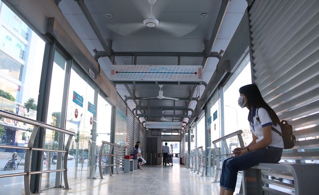 Chủ tịch Hà Nội khuyên người dân tạm thời không đi xe buýt - 1 Chủ tịch Hà Nội khuyên người dân tạm thời không đi xe buýt - 1