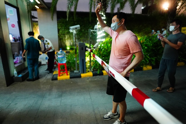 Chung cư Ascent có ca dương tính thứ 91 “nội bất xuất, ngoại bất nhập” - 12