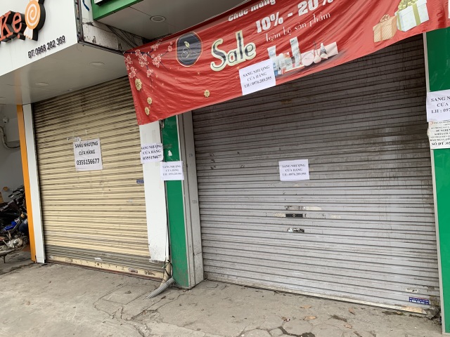 La liệt shop hàng đóng cửa, trả mặt bằng ở con phố sầm uất bậc nhất Hà Nội - 4 La liệt shop hàng đóng cửa, trả mặt bằng ở con phố sầm uất bậc nhất Hà Nội - 4