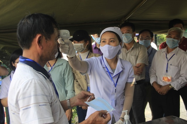 Giả định xử lý tình huống có người nhiễm SARS-CoV-2 trong cộng đồng - 3 Giả định xử lý tình huống có người nhiễm SARS-CoV-2 trong cộng đồng - 3