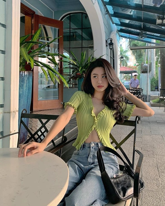 Hot girl thị phi Hàn Hằng được trang tin Trung Quốc hết lời khen ngợi - 11 Hot girl thị phi Hàn Hằng được trang tin Trung Quốc hết lời khen ngợi - 11
