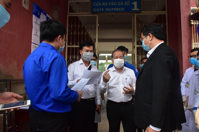 Chủ tịch tỉnh đích thân thị sát các chốt kiểm dịch Covid-19 - 5 Chủ tịch tỉnh đích thân thị sát các chốt kiểm dịch Covid-19 - 5