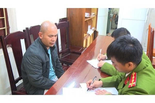 Bắt 15 “con bạc” trong ngôi nhà hoang - 1