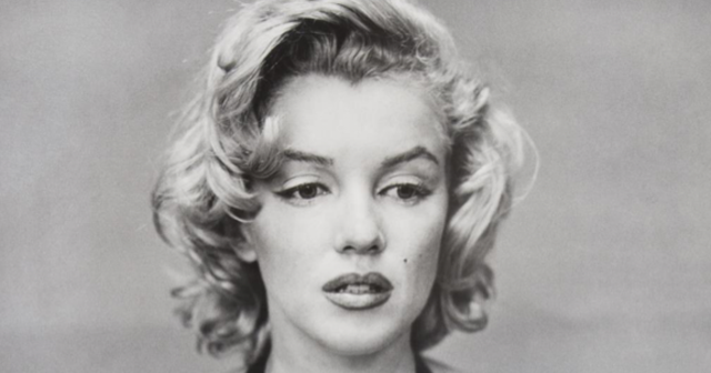 Bức ảnh hiếm của Marilyn Monroe được bán với giá hơn 60.000 USD - 2 Bức ảnh hiếm của Marilyn Monroe được bán với giá hơn 60.000 USD - 2
