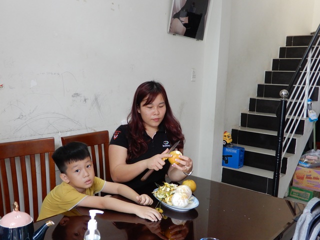 Nhiều chủ phòng trọ miễn, giảm tiền cho người thuê - 1 Nhiều chủ phòng trọ miễn, giảm tiền cho người thuê - 1
