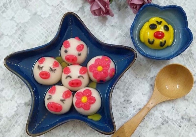 Bánh trôi thú cưng nhân trứng muối, hàng lạ gây sốt Tết Hàn thực Bánh trôi thú cưng nhân trứng muối, hàng lạ gây sốt Tết Hàn thực