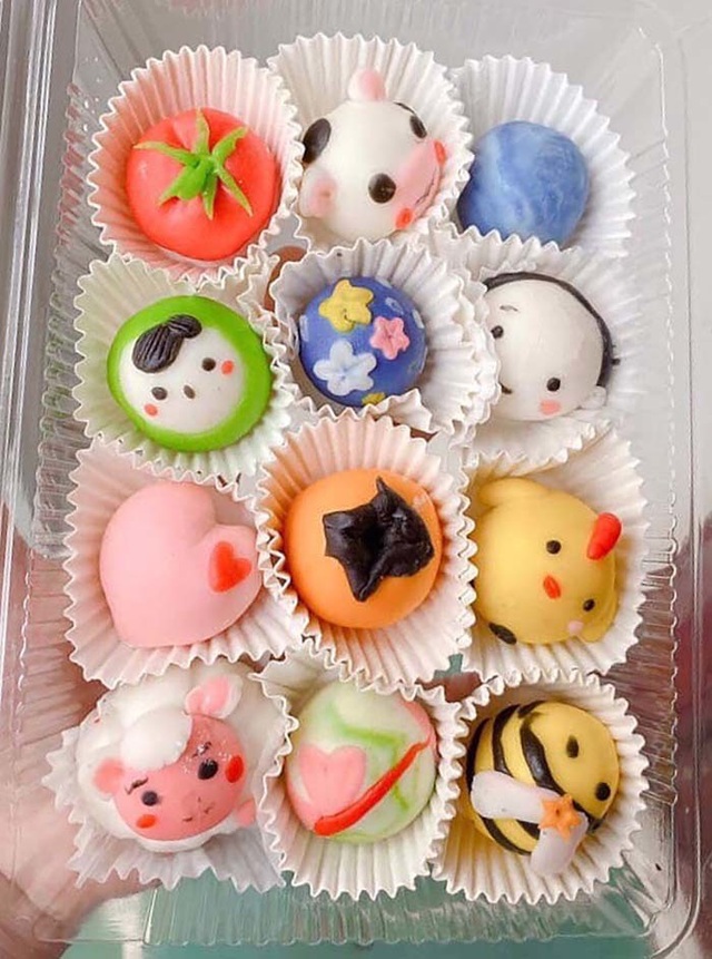 Bánh trôi thú cưng nhân trứng muối, hàng lạ gây sốt Tết Hàn thực Bánh trôi thú cưng nhân trứng muối, hàng lạ gây sốt Tết Hàn thực