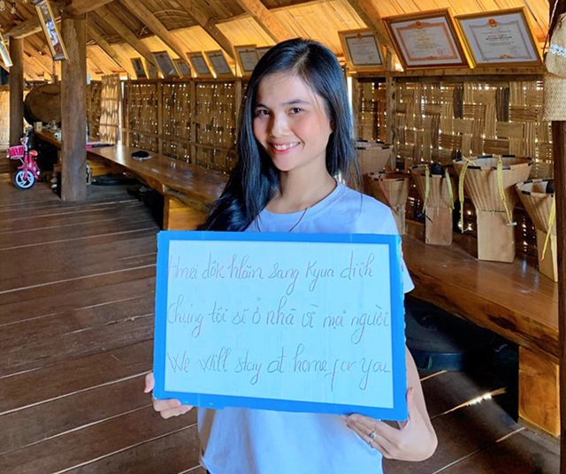 Hoa hậu H’Hen Niê, Khánh Vân kêu gọi mọi người hạn chế ra đường mùa dịch - 2 Hoa hậu H’Hen Niê, Khánh Vân kêu gọi mọi người hạn chế ra đường mùa dịch - 2