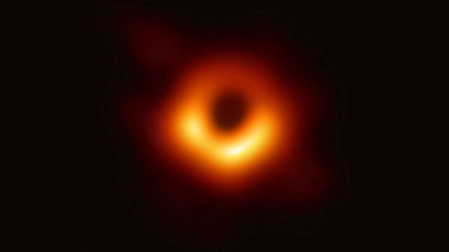 Chụp ảnh lỗ đen vũ trụ sắc nét là một công việc đòi hỏi sự chuyên nghiệp và tinh tế từ người nhiếp ảnh. Hãy đón xem bộ ảnh độc quyền này của Báo Dân trí và khám phá sự đẹp tuyệt vời của lỗ đen vũ trụ trong ảnh.