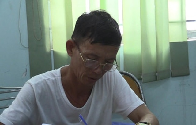 Đâm chết bạn làm chung vì không chịu dọn dẹp - 2 Đâm chết bạn làm chung vì không chịu dọn dẹp - 2
