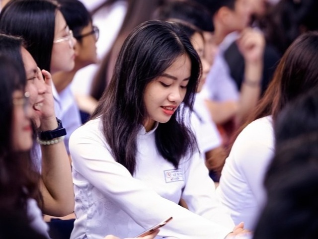TPHCM quyết định dạy học qua truyền hình cho học sinh khối 9 và 12 - 1 TPHCM quyết định dạy học qua truyền hình cho học sinh khối 9 và 12 - 1