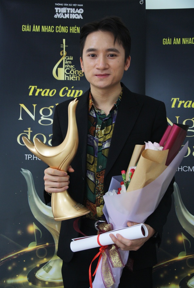 Hoàng Thùy Linh xuất sắc đoạt 4 giải Âm nhạc Cống hiến - Ảnh minh hoạ 4