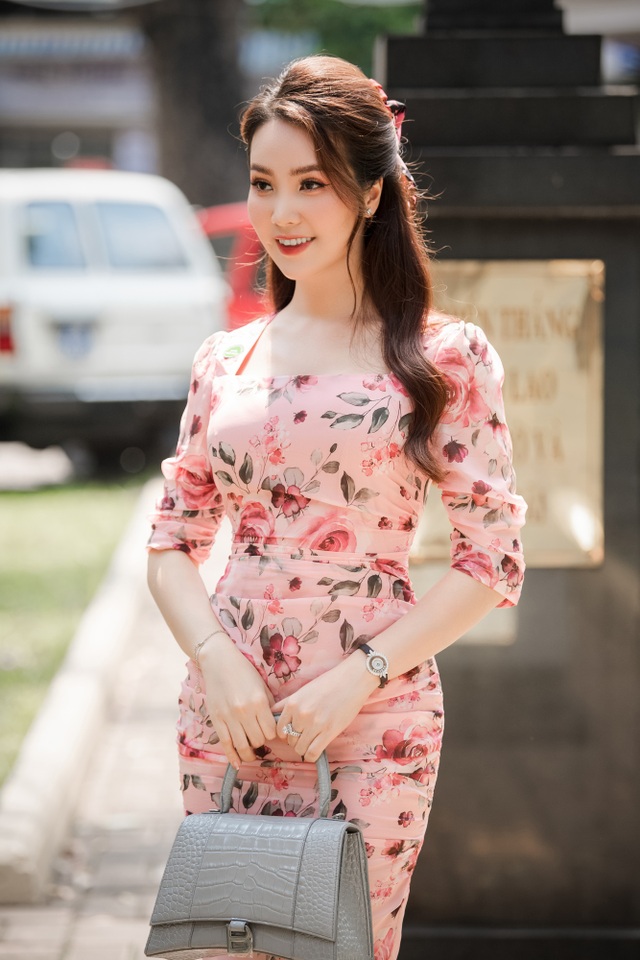 Bận rộn đưa tin về Covid-19, Thuỵ Vân phải nhờ bố mẹ cho con học online - 7 Bận rộn đưa tin về Covid-19, Thuỵ Vân phải nhờ bố mẹ cho con học online - 7