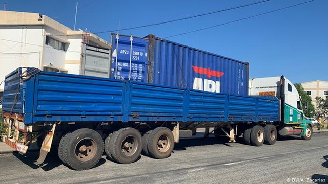 Phát hiện 64 thi thể trong xe tải đến Mozambique - 1 Phát hiện 64 thi thể trong xe tải đến Mozambique - 1