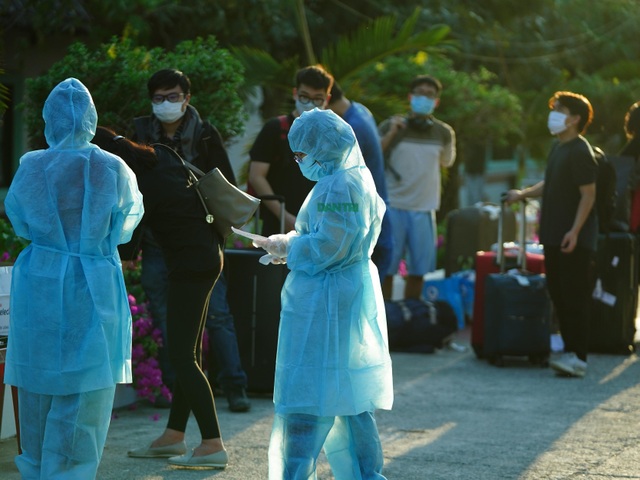 Đi ăn đám giỗ, 3 hiệu trưởng, chuyên viên Phòng GDĐT phải cách ly tại nhà - 1 Đi ăn đám giỗ, 3 hiệu trưởng, chuyên viên Phòng GDĐT phải cách ly tại nhà - 1