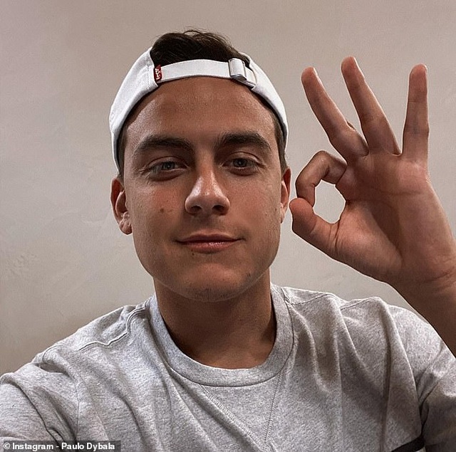Dybala và bạn gái trấn an người hâm mộ sau khi nhiễm Covid-19 - 1 Dybala và bạn gái trấn an người hâm mộ sau khi nhiễm Covid-19 - 1