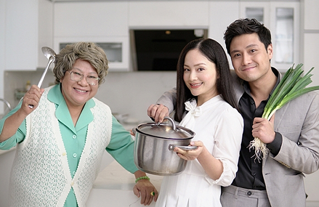 Lan Phương đưa con gái ra Hà Nội giữa dịch bệnh khiến Minh Vượng hốt hoảng - 2 Lan Phương đưa con gái ra Hà Nội giữa dịch bệnh khiến Minh Vượng hốt hoảng - 2