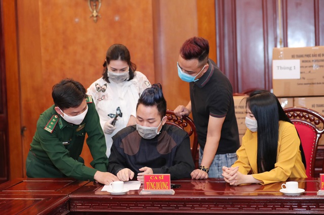 Nội thất Kenli đồng hành cùng ca sĩ Tùng Dương chung tay chống dịch Covid - 19 - 5 Nội thất Kenli đồng hành cùng ca sĩ Tùng Dương chung tay chống dịch Covid - 19 - 5