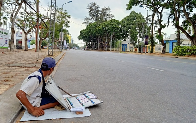 Thủ phủ miền Tây vắng như chùa Bà Đanh - 10 Thủ phủ miền Tây vắng như chùa Bà Đanh - 10
