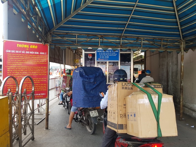 Người dân về quê(0).jpg Người dân về quê(0).jpg