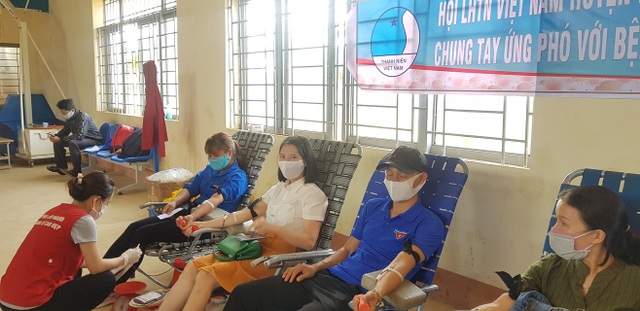Hơn 3.200 đoàn viên tình nguyện tham gia ứng phó với dịch Covid-19 - 3 Hơn 3.200 đoàn viên tình nguyện tham gia ứng phó với dịch Covid-19 - 3