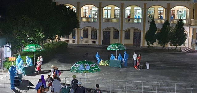 Nghệ An: 400 người từng đến BV Bạch Mai khám trong 14 ngày qua - 3 Nghệ An: 400 người từng đến BV Bạch Mai khám trong 14 ngày qua - 3