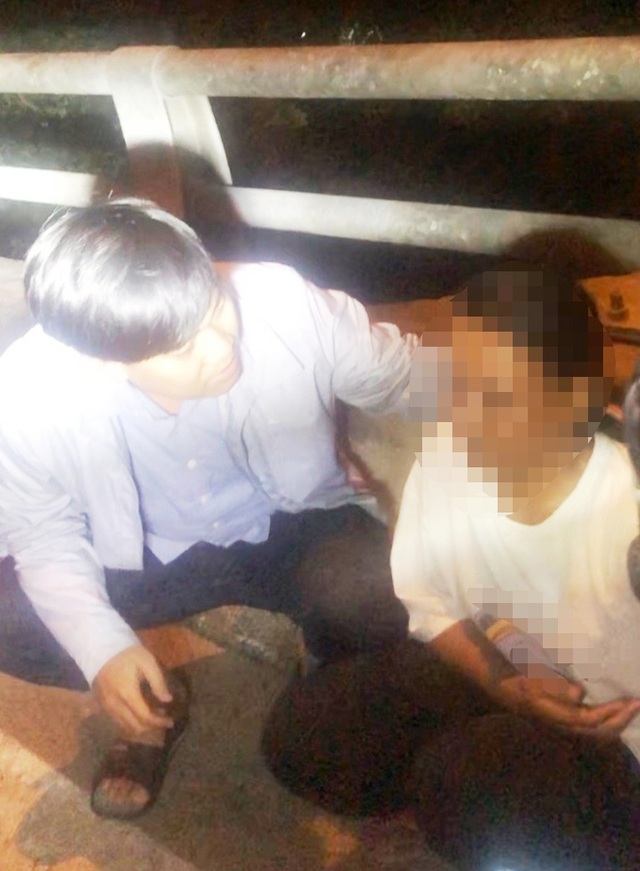 Đề nghị khen thưởng Thiếu úy công an cứu người phụ nữ định nhảy cầu tự tử - 1 Đề nghị khen thưởng Thiếu úy công an cứu người phụ nữ định nhảy cầu tự tử - 1