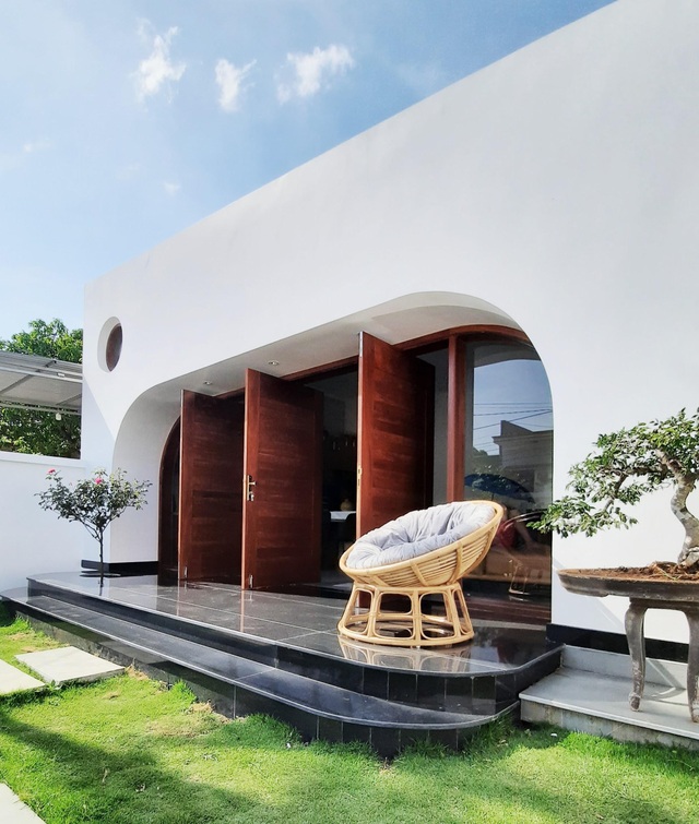 Khó rời mắt với ngôi nhà hình khối độc lạ của cặp vợ chồng ở Đắk Lắk - 2 Khó rời mắt với ngôi nhà hình khối độc lạ của cặp vợ chồng ở Đắk Lắk - 2