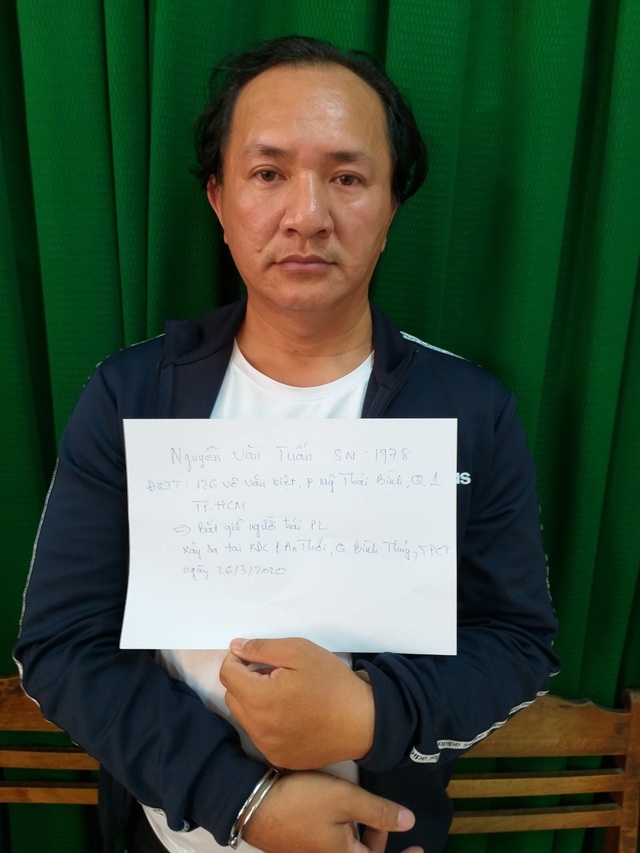 Nợ 7 tỷ rồi bỏ trốn, 4 người bị chủ nợ khống chế bắt giữ - 1 Nợ 7 tỷ rồi bỏ trốn, 4 người bị chủ nợ khống chế bắt giữ - 1