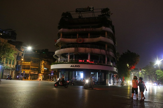 Hà Nội vắng vẻ trong Giờ Trái đất - 8 Hà Nội vắng vẻ trong Giờ Trái đất - 8