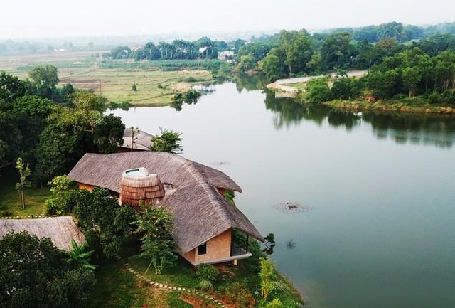 Ngôi nhà mái rạ của đại gia Hà Nội gây sốt trên báo Mỹ vì thiết kế độc lạ - 4 Ngôi nhà mái rạ của đại gia Hà Nội gây sốt trên báo Mỹ vì thiết kế độc lạ - 4