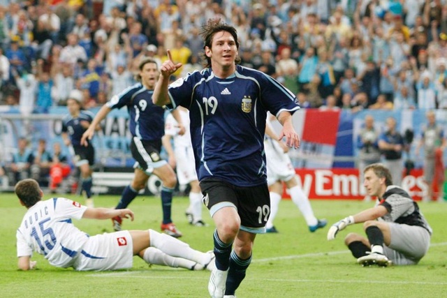 Lionel Messi: Ngôi sao cô đơn với giấc mơ World Cup - 1 Lionel Messi: Ngôi sao cô đơn với giấc mơ World Cup - 1