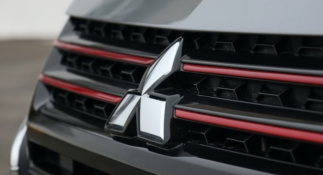 Mitsubishi cân nhắc mua 10% cổ phần Renault - 1 Mitsubishi cân nhắc mua 10% cổ phần Renault - 1