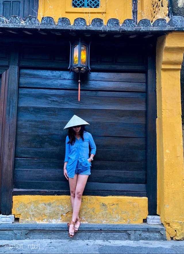 Rời buồng lái, các nữ phi công đẹp nhất Việt Nam ăn vận khoe đường cong - 13 Rời buồng lái, các nữ phi công đẹp nhất Việt Nam ăn vận khoe đường cong - 13