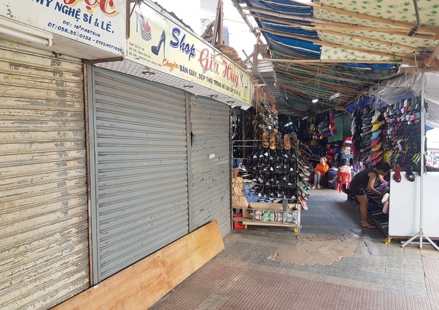 Hàng chục tiểu thương chợ Đầm Nha Trang đóng cửa, nghỉ bán vì Covid-19 - 2