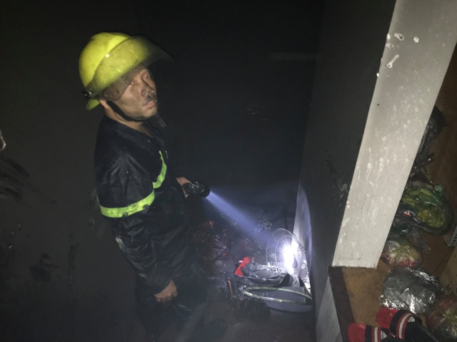 Kho linh kiện điện tử bị thiêu rụi trong đêm - 3 Kho linh kiện điện tử bị thiêu rụi trong đêm - 3