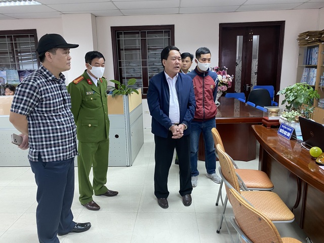 Tạm giam Trưởng Phòng Cục thuế cưỡng đoạt 100 triệu của doanh nghiệp - 1 Tạm giam Trưởng Phòng Cục thuế cưỡng đoạt 100 triệu của doanh nghiệp - 1